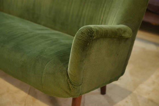 Green velvet canapé 1960s – 3-5 seaters, Scandinavian (photo 7 of 15)