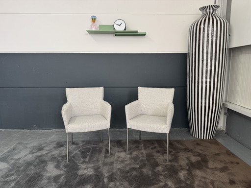 2x Design on Stock Amra chair