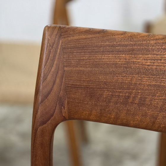 Image 1 of Volledig gerestaureerd 8x Niels Møller model 77 eetkamerstoel teak nieuw papercord