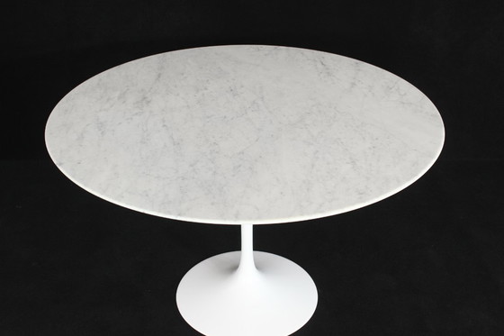 Image 1 of Zo goed als nieuw! Knoll Int. Eero Saarinen Vintage Tulip Tafel 120cm Marmer Statuarietto Originele prijs €5845