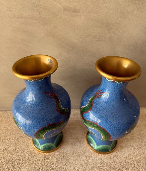 Juego de dos jarrones de cloisonné – Metal (photo 4 of 5)