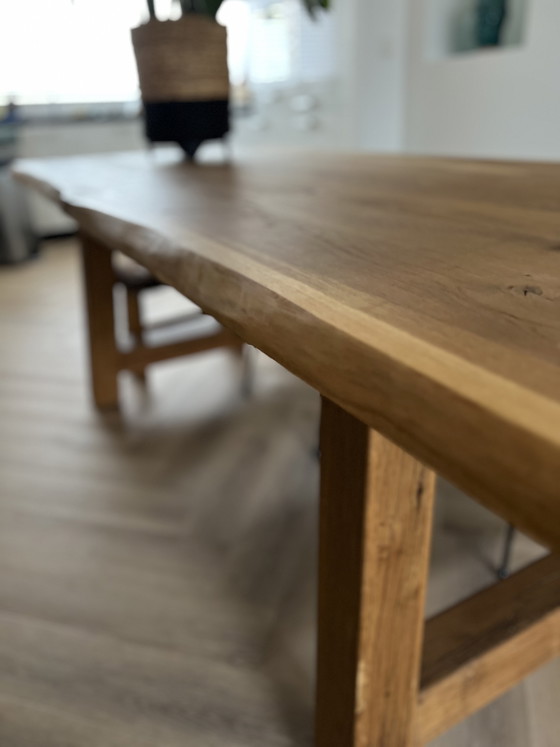 Image 1 of Solid oak table 220cm