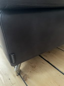 Deux fauteuils Machalke bleu foncé avec pouf et coussin amovible