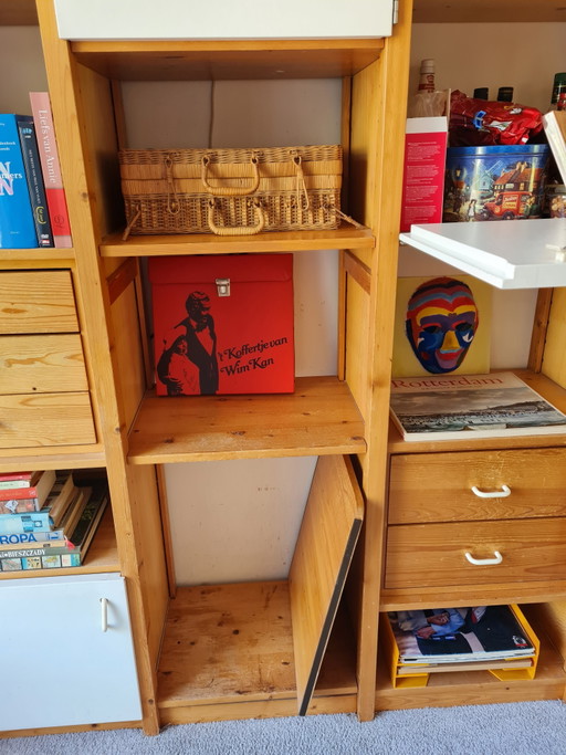 Lundiakkast – wandkast, Wood (photo 2 of 4)