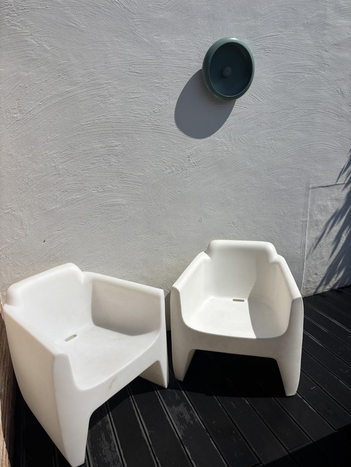 2 Outdoor Fauteuils by Qui est Paul