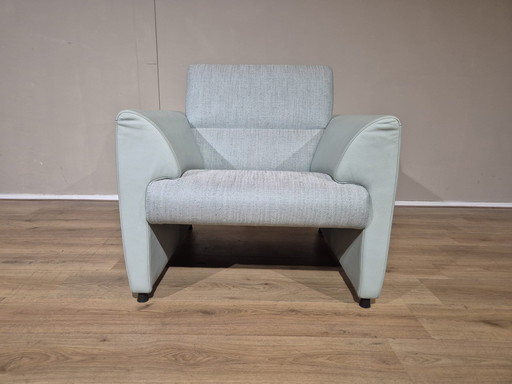 Montel Mondi armchair with ottoman