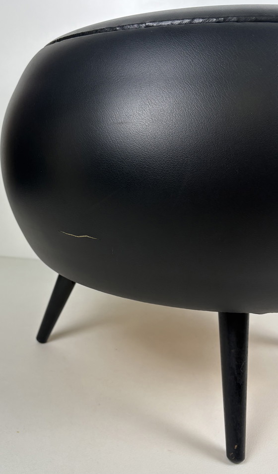 Image 1 of Vintage FM zwarte kruk met opbergruimte / naaipoef / bolpoef