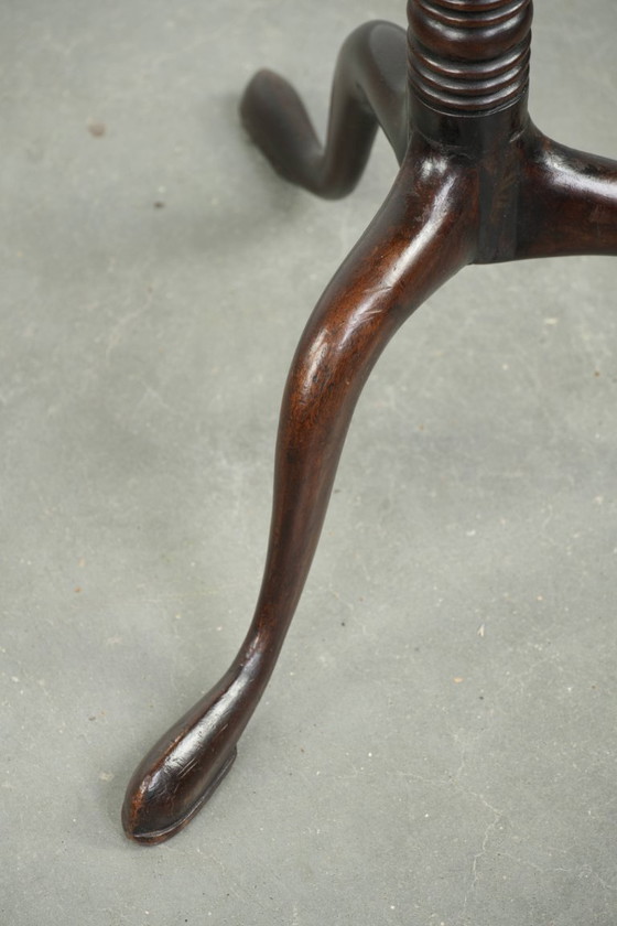 Image 1 of Elegant and subtle antique English wine table/plant/side table from the late 18th century