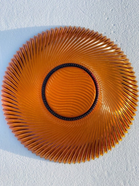 Image 1 of Coupe à fruits vintage en verre ambré à motifs tourbillonnants, style milieu du siècle, années 1970