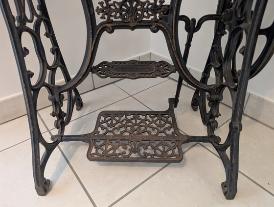 Ancien meuble de machine à coudre (circa 1900), Rothmann, Tables d'appoint, Fonte, Bois, Noir (photo 12 sur 12)