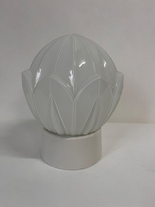 Antico bottone a tulipano Thabur in rara versione Art Déco bianca