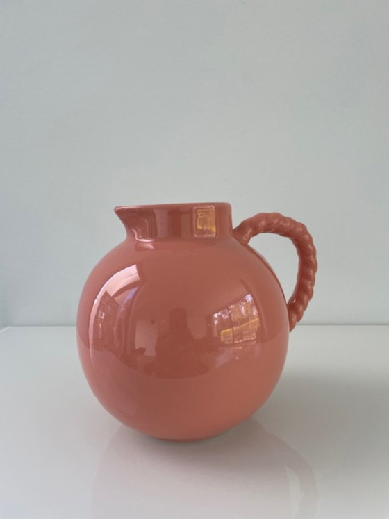 Brocca in ceramica rosa dalla forma bombata – Bicchieri e caraffe (photo 10 of 11)