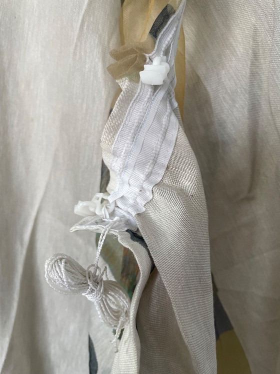 Image 1 of Kinnasand (nu Kvadrat) Tussengordijnen 4 panelen (totaal 16 meter) Geplooid