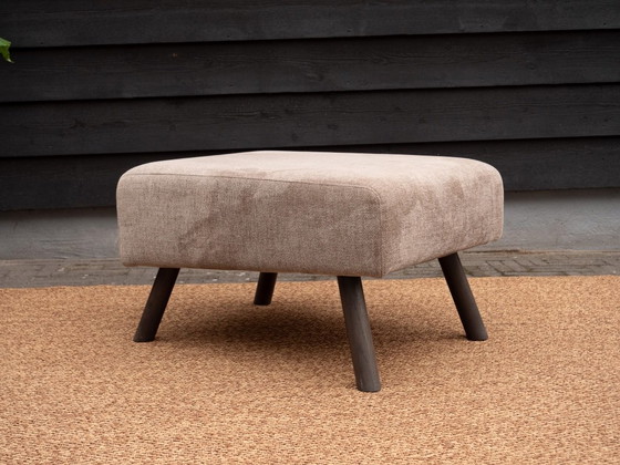 Havee Cloak Sky | 3-Sitzer-Designsofa und Hocker | Beige – 3-5 Sitzer Sofas, Textile (photo 9 of 9)