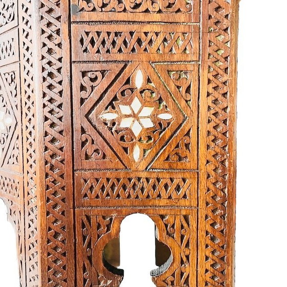 Image 1 of Antigua mesa auxiliar islámica de perlas años 1890