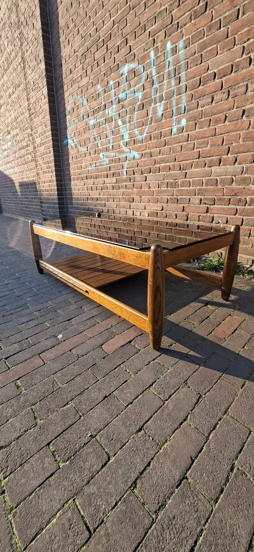 Table basse brutaliste du milieu du siècle