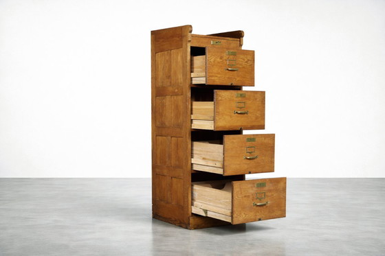 Image 1 of Mobiletto portadocumenti vintage industriale in rovere inglese con cassetti, anni '20