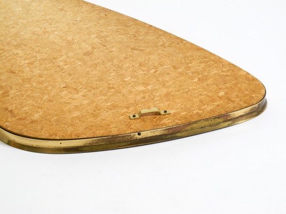 Image 1 of Beautiful heavy mid-century brass kidney-shaped wall mirror from Münchner Zierspiegel