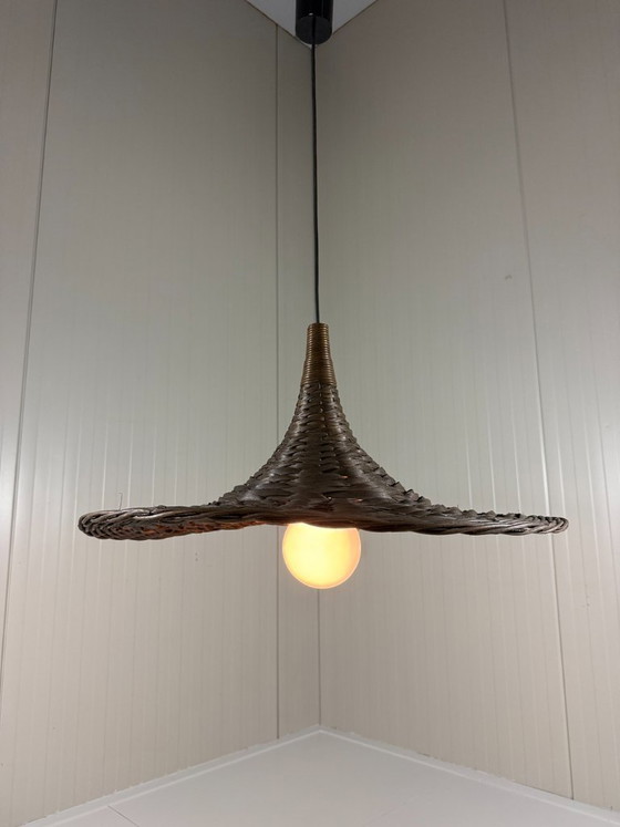 Lampada a sospensione XXL in rattan sintetico, anni '60 – Lampade a sospensione, Wicker (photo 3 of 16)