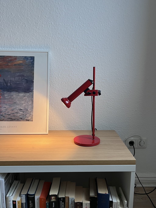 Lámpara de mesa Nordlux Denmark, roja, estilo vintage de mediados de siglo | Diseño de los 70 | Foco ajustable de metal