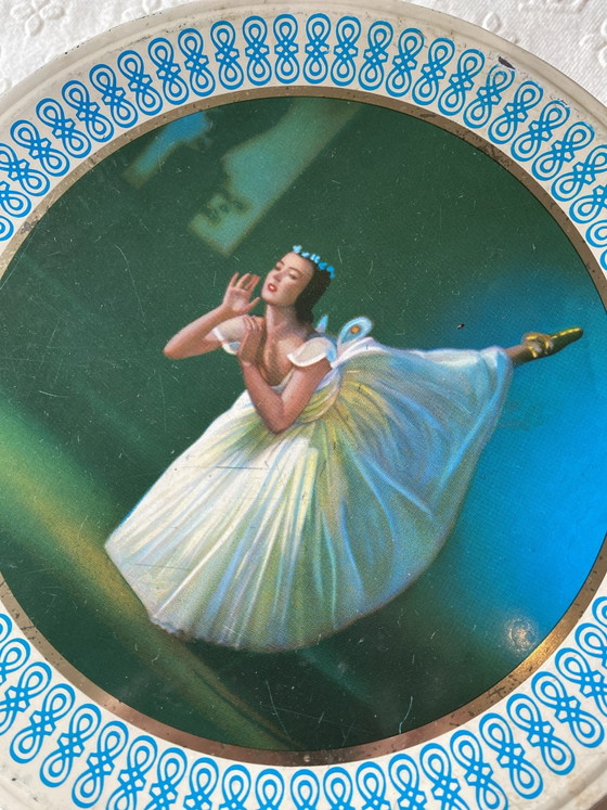Caja de hojalata Ballerina Mid Century Francia – Objetos decorativos, Metal (photo 6 of 7)