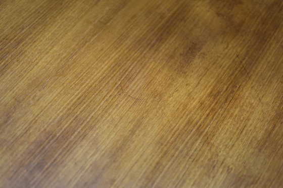 Image 1 of Table basse scandinave vintage en bois de cerisier avec étagère tissée, Mid Century Modern, 1960s