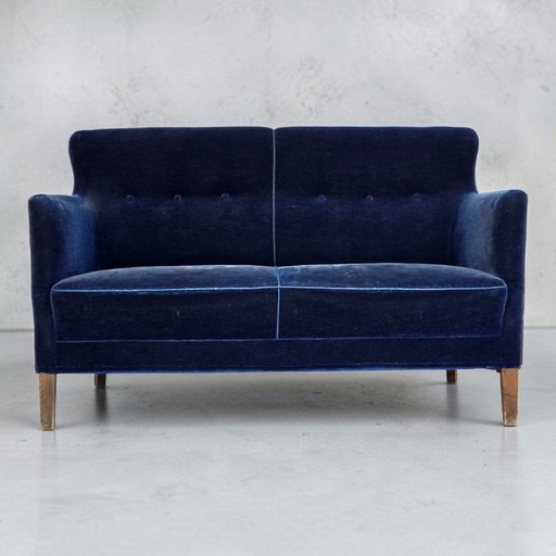 1960s, Danish 2-seater sofa. Dark blue furniture velour. – 2 zitsbanken, Velvet, Wood
