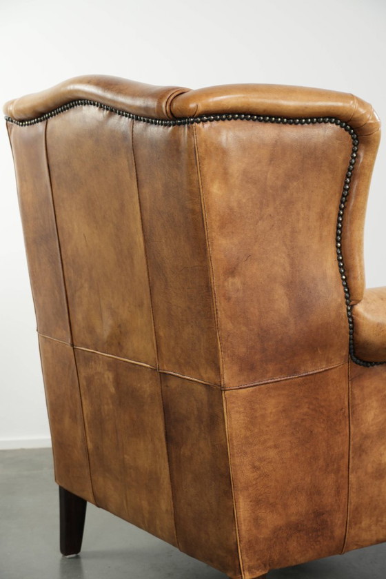 Image 1 of Lichte rundleren oorfauteuil met een goed zitcomfort