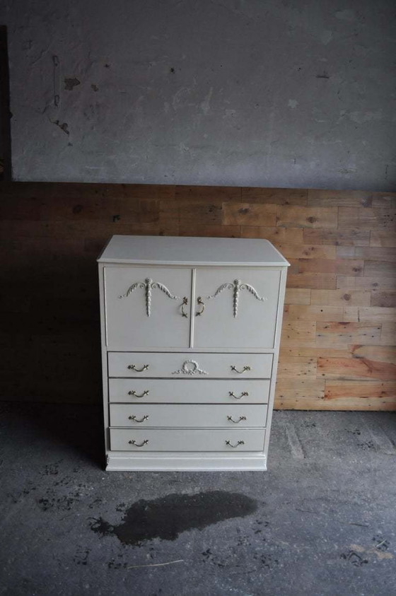 Cómoda Pintada Mid-Century – Mid Century Modern (photo 3 of 5)