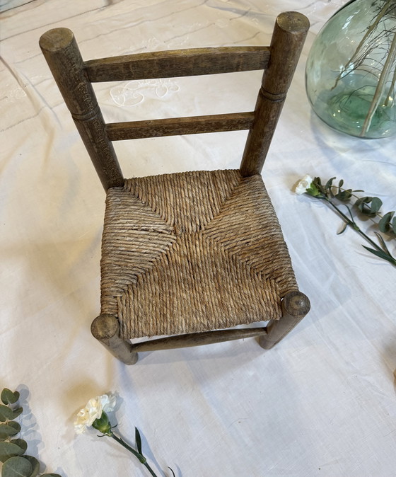 Image 1 of Vintage child's chair