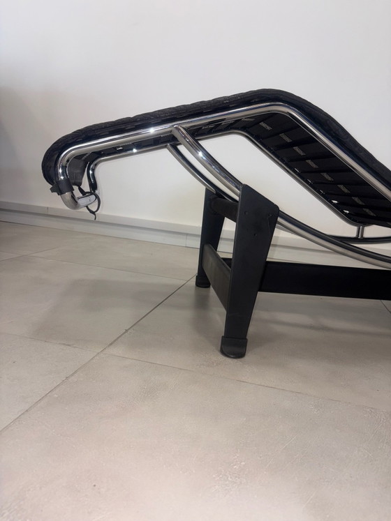 Chaise longue LC4 di Le Corbusier per Cassina, anni '90 – Pelle (photo 15 of 15)