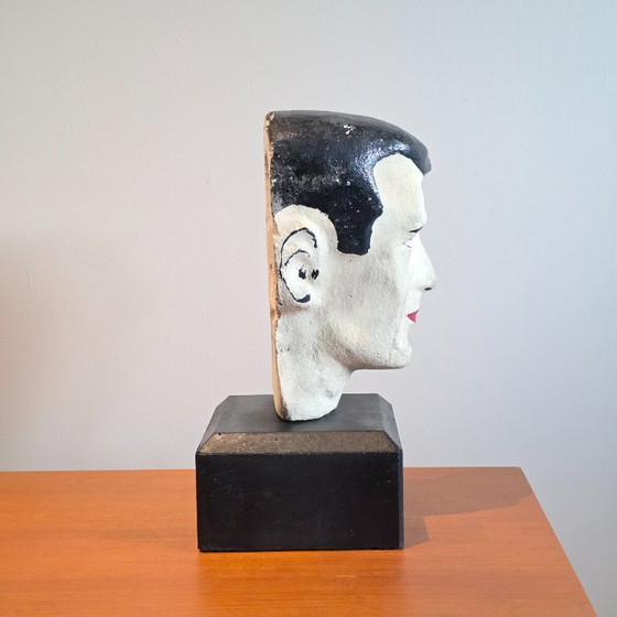 Image 1 of Testa in gesso vintage su base di cemento – oggetto scultoreo – circa 39 cm di altezza - busto vintage