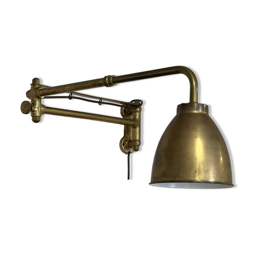 Vintage messing wandlamp met scharnierende arm, Scandinavische stijl