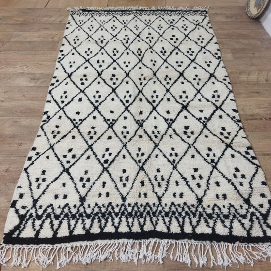 Image 1 of Authentiek Marokkaans Beni Ourain-tapijt 250 x 140 cm – Handgemaakt Berber wollen tapijt
