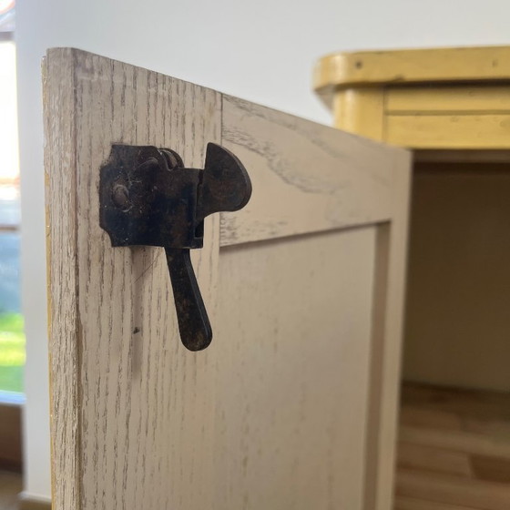 Image 1 of Antiek botergeel keukendressoir, eind 19e - begin 20e eeuw