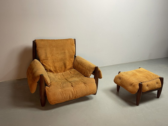 Image 1 of Sillón y reposapiés de mediados de siglo en color coñac, Sergio Rodríguez, años 70.