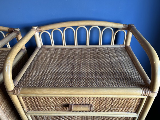 Image 1 of Set di 2 comodini/cassettiere vintage in rattan – stile boho