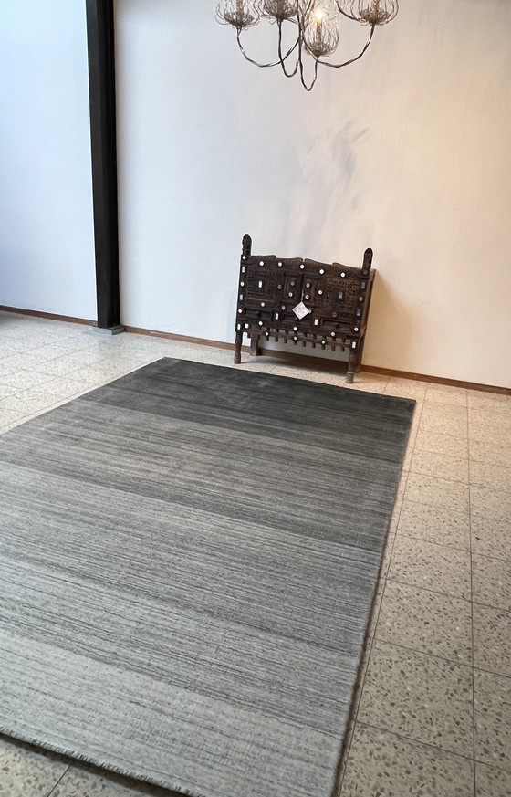 Image 1 of Leolux Evidence Milan Grey 200 x 300