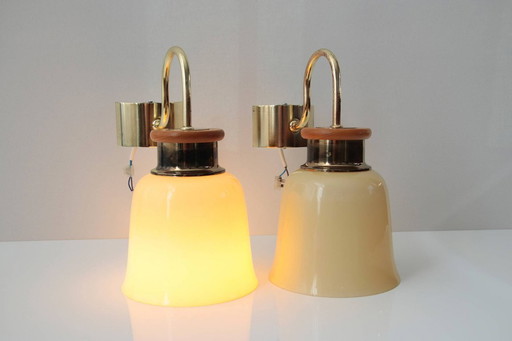 Set di 2 applique in ottone con paralume in vetro, stile vintage anni '80.