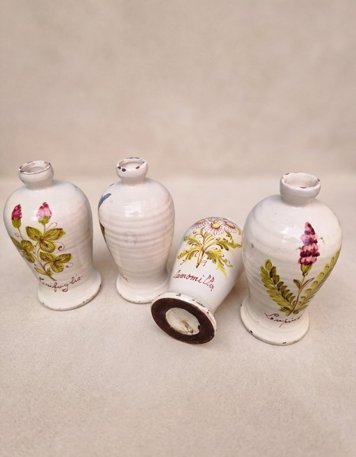 4 Handgemaakte Toscaanse Kruiken Italië, Floraal Beschilderd Met Kruiden, 1956-1965 – decoratieve objecten (photo 2 of 6)