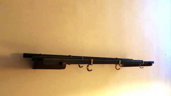 Garderobenständer aus Messing und Teakholz mit 7 verschiebbaren Haken, 1960er Jahre – Kleiderständer, Wood (photo 8 of 9)