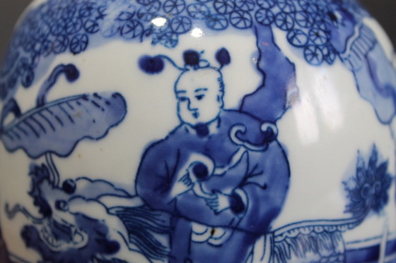 Image 1 of Antico vaso cinese con coperchio blu e bianco raffigurante Quilin