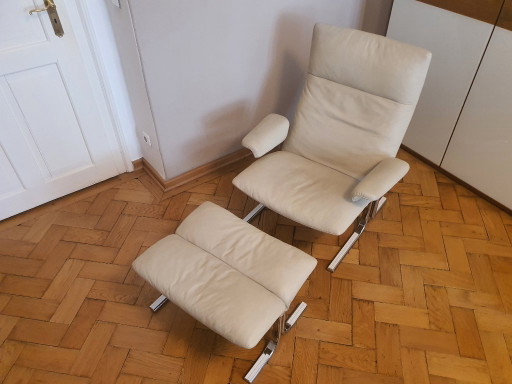 De Sede DS-2030 Lounge-Sessel + Fußhocker / Ottomane Sand / Chrom