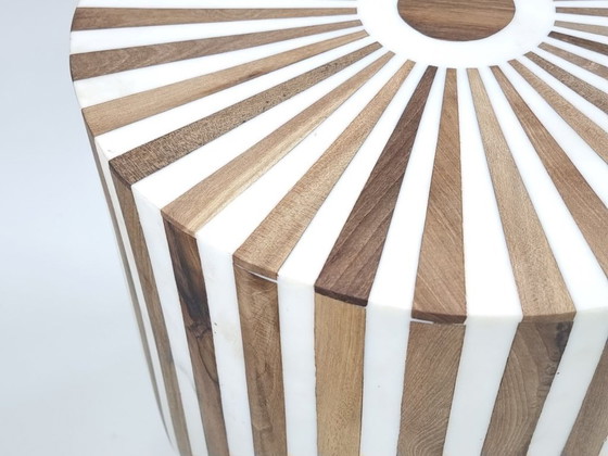 Image 1 of Tavolino in legno e resina fatto a mano – Handgemaakte Hout & Resin Bijzettafel