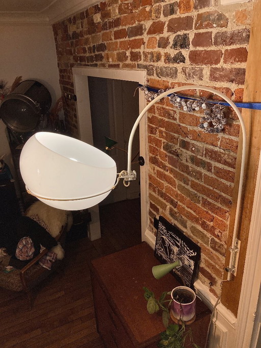 Grande lampada da parete ad arco Dijkstra in acciaio e acrilico