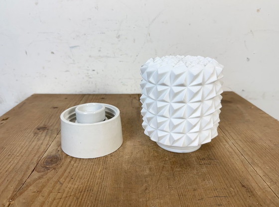 Image 1 of Lampada da soffitto vintage in porcellana bianca, anni '70