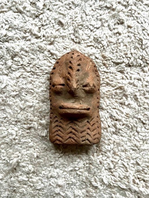 Bura Asinda-sikka Statue