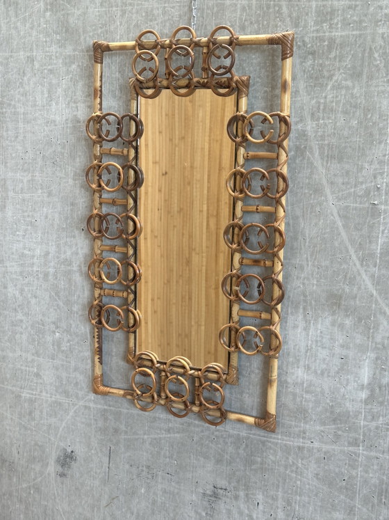 Image 1 of Miroir vintage en rotin et roseau, détails en anneau – Espagne années 50