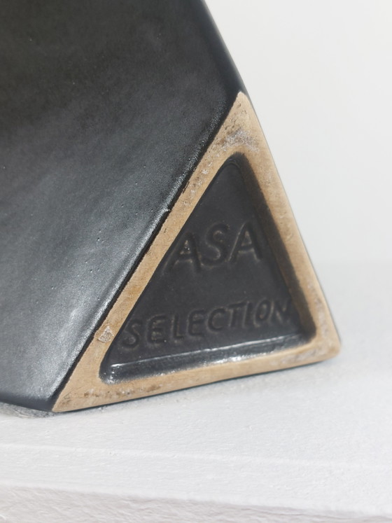 Image 1 of Geometric triangular black postmodern ceramic vase Asa