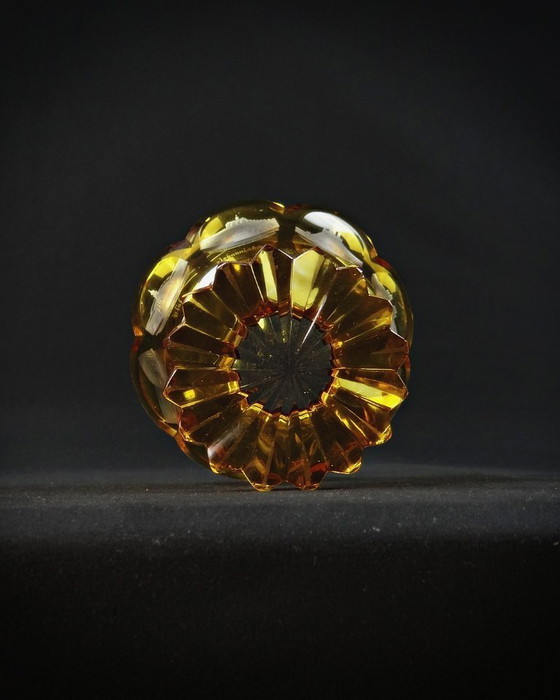 Image 1 of 19e eeuwse Boheemse kristallen schaal versierd met monumenten uit de Rijnland-Pfalz